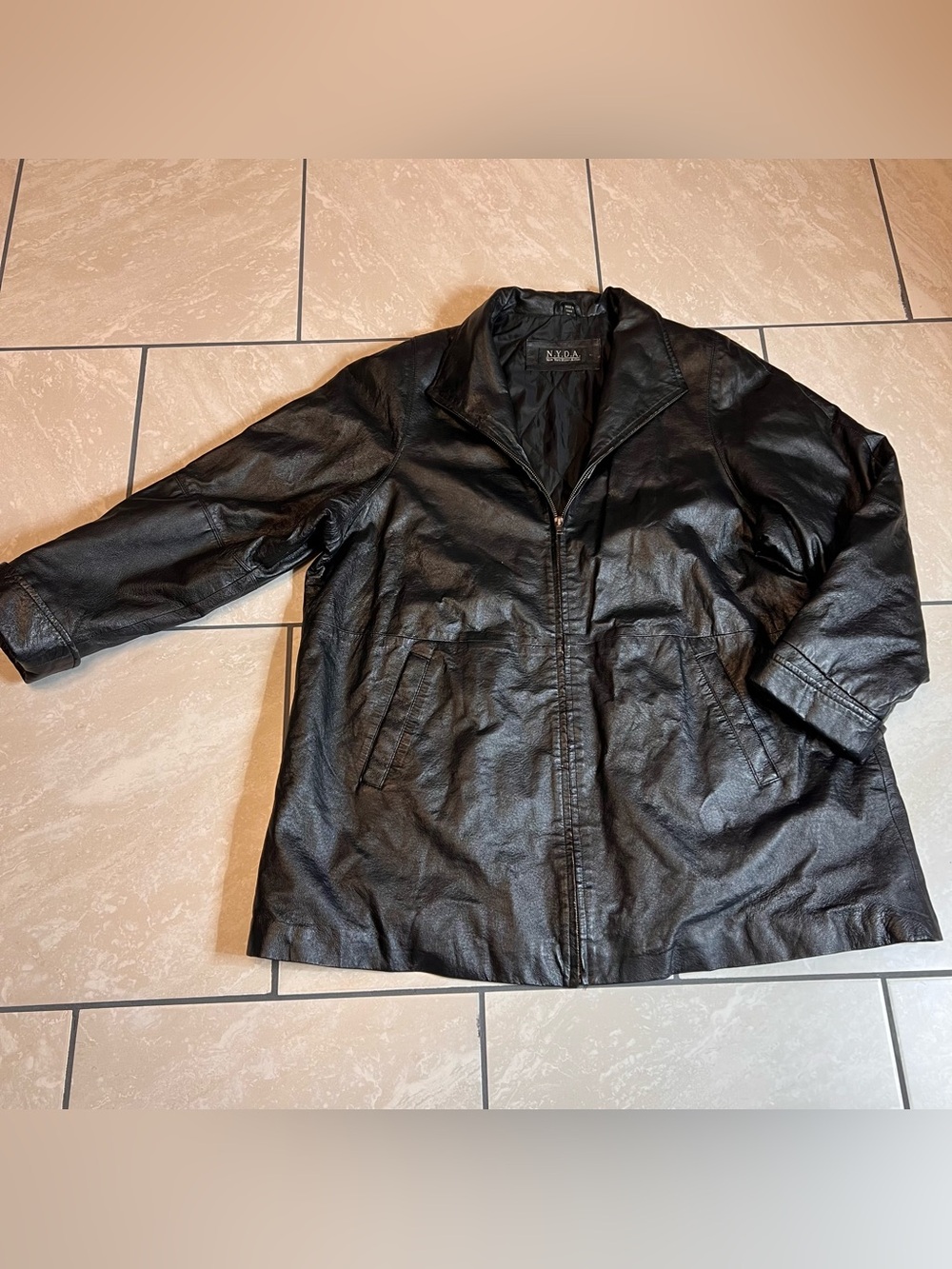 Vintage 90s Y2K NYDA Leather Jacket Women Oversized Coporate Goth
Edgy Black lea
